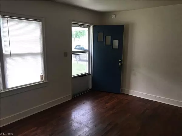 High Point, NC 27262,1004 Adams ST