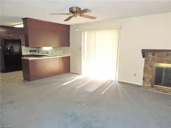 Pfafftown, NC 27040,7075 Shop RD