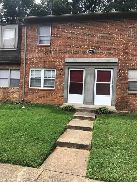 1923 Vantage Point PL #E, Greensboro, NC 27407