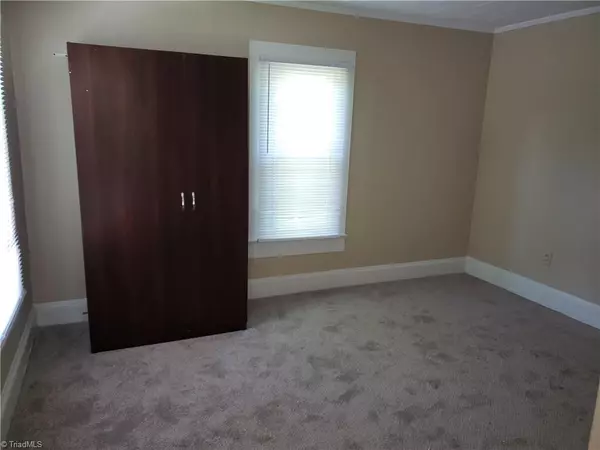 Ramseur, NC 27316,539 COLUMBIA AVE