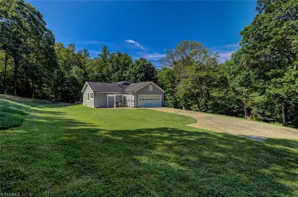 King, NC 27021,140 Cotton Top LN