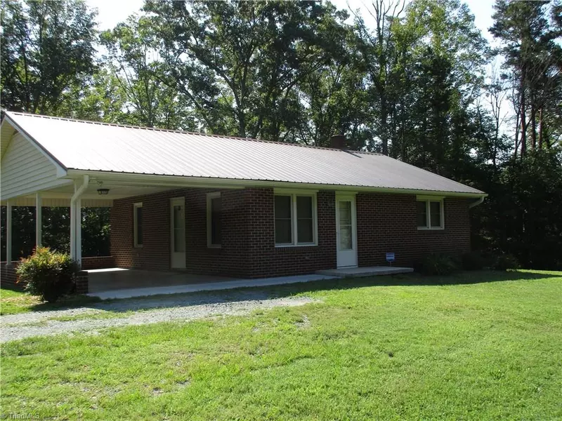 1422 Hawkins RD, Germanton, NC 27019