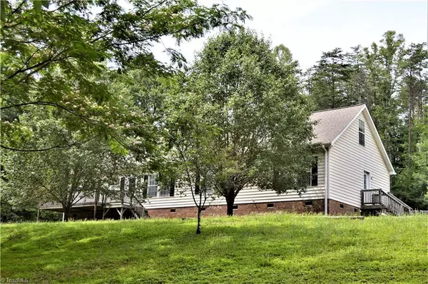 261 Foulks RD, Madison, NC 27025