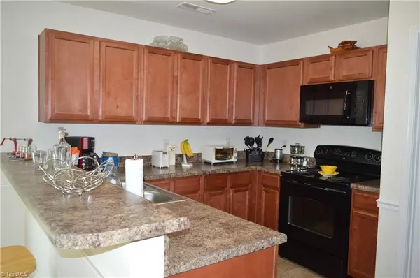 King, NC 27021,201 Pilot Bluff DR