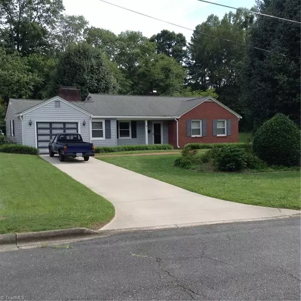 223 Fairview AVE, Mount Airy, NC 27030