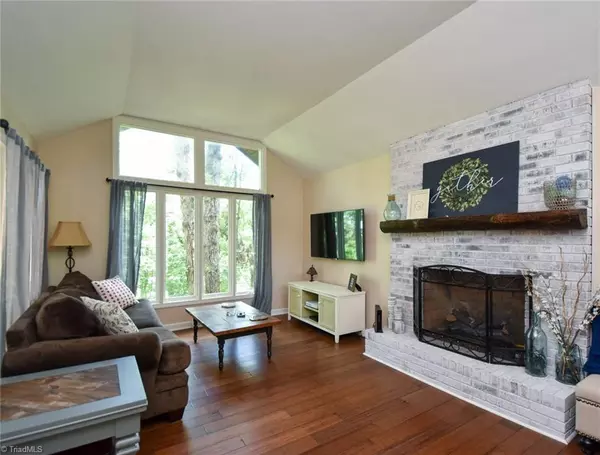 Madison, NC 27025,706 Tern LN