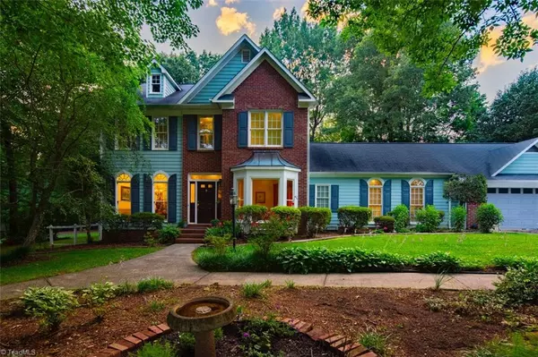 2101 Benwicke DR, Pfafftown, NC 27040