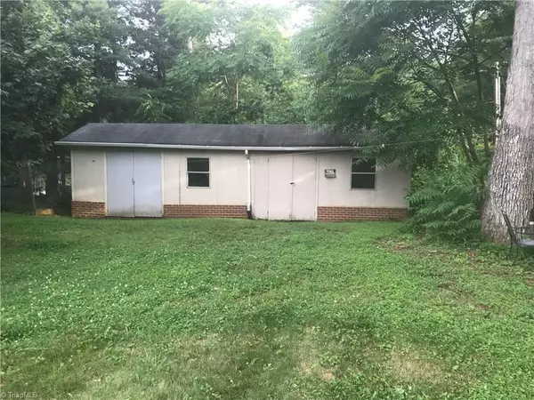 Hays, NC 28635,3754 Yellow Banks RD