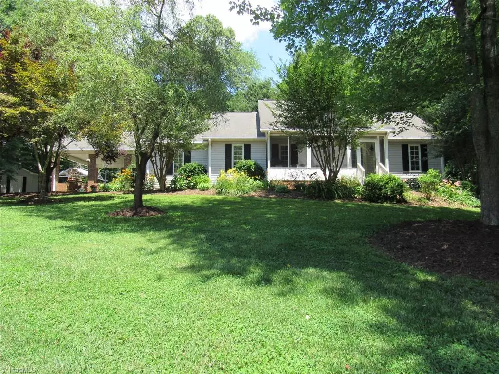 King, NC 27021,140 Whispering Creek RD