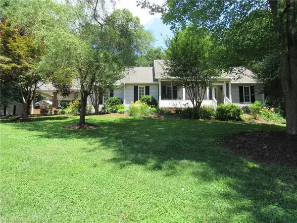 140 Whispering Creek RD, King, NC 27021