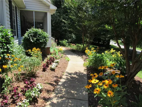 King, NC 27021,140 Whispering Creek RD