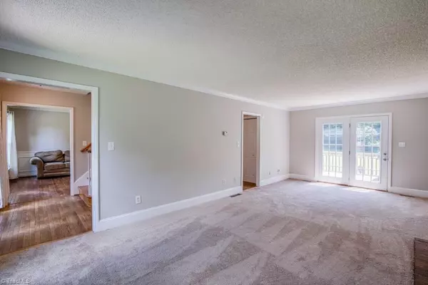 Lexington, NC 27295,8002 Ronald AVE