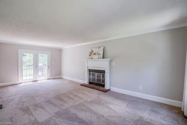 Lexington, NC 27295,8002 Ronald AVE