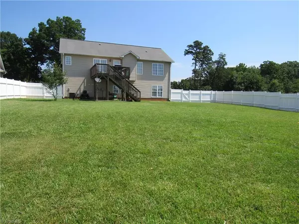 King, NC 27021,536 Spainhour RD