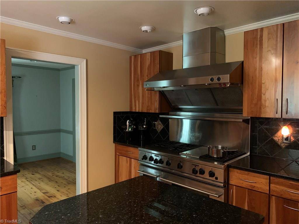 Wilkesboro, NC 28697,165 Walnut PL