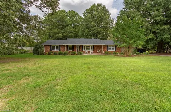 Summerfield, NC 27358,3303 Oak Ridge RD