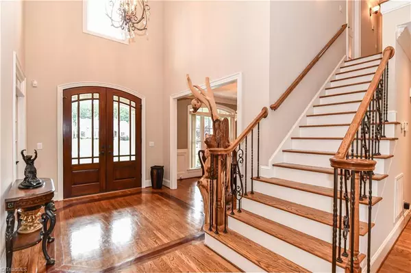 Oak Ridge, NC 27310,5221 Harley Stafford DR