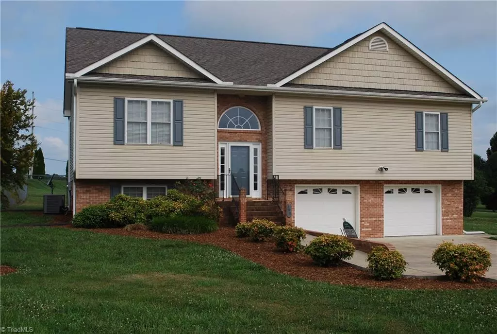 Mocksville, NC 27028,108 Landis CT