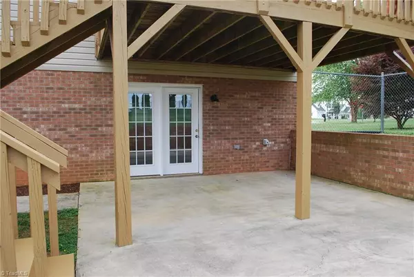 Mocksville, NC 27028,108 Landis CT