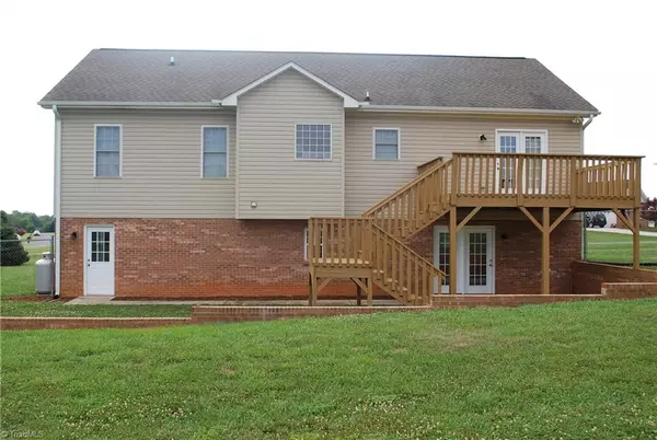 Mocksville, NC 27028,108 Landis CT