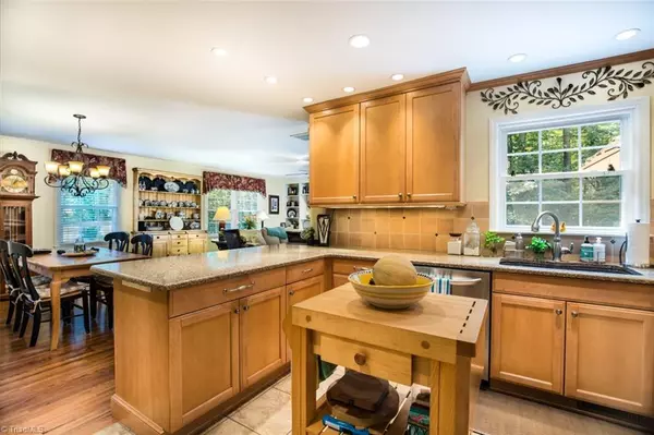 Summerfield, NC 27358,5171 Carlson Dairy RD