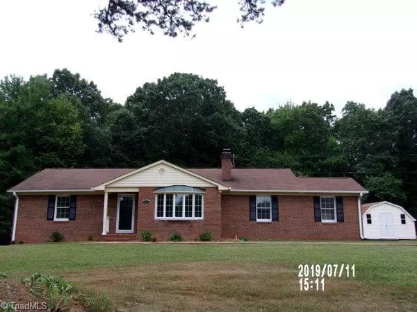 3594 Spainhour Mill RD, Tobaccoville, NC 27050