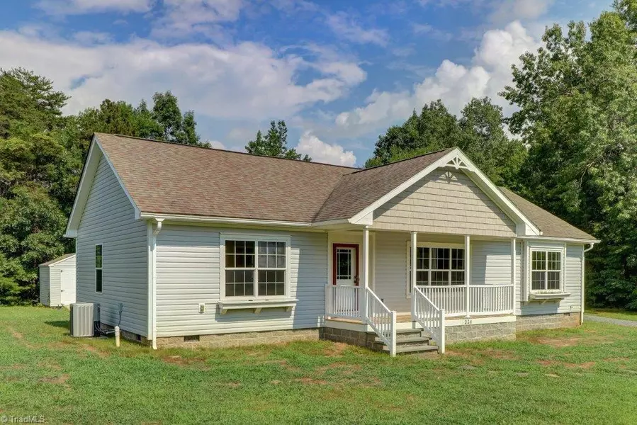 226 Beech Bend LN, Stoneville, NC 27048