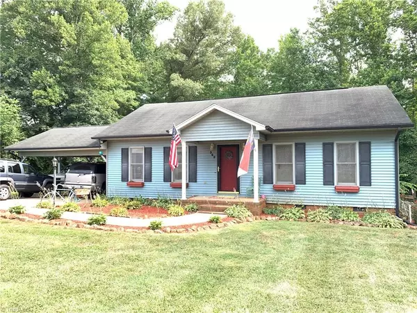 Mocksville, NC 27028,568 Sain RD