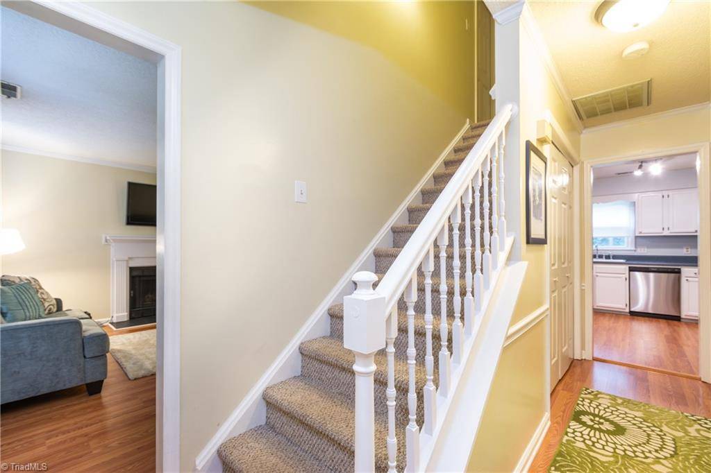 Greensboro, NC 27407,5204 Carolwood DR