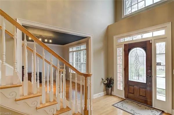 Oak Ridge, NC 27310,6103 Bar CT