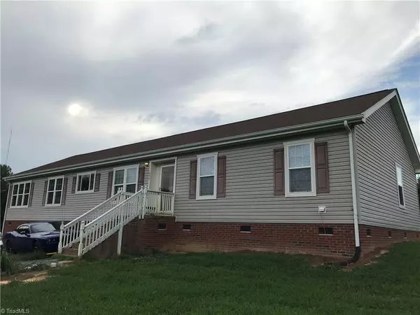 674 Frazier View RD, Randleman, NC 27317