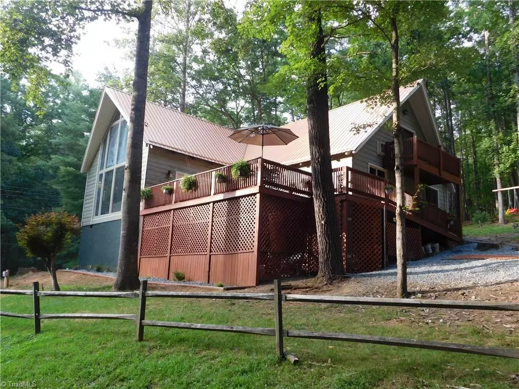 Deep Gap, NC 28618,131 Horseshoe Ridge RD