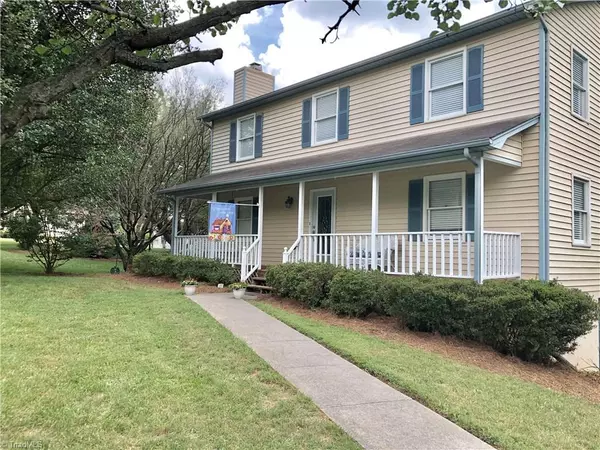 2021 Bethania Place RD, Pfafftown, NC 27040