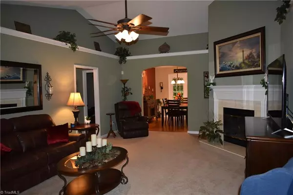 High Point, NC 27265,1611 Hunterwoods DR