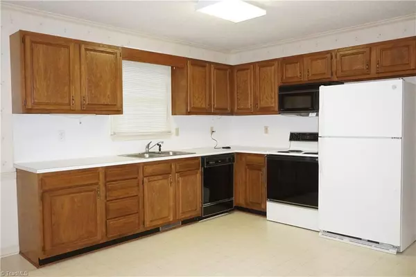 King, NC 27021,102 Forrest Oaks DR