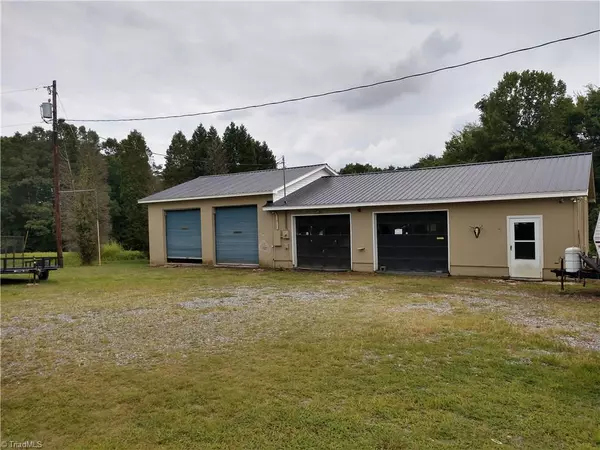 Stoneville, NC 27048,396 Valley Field RD