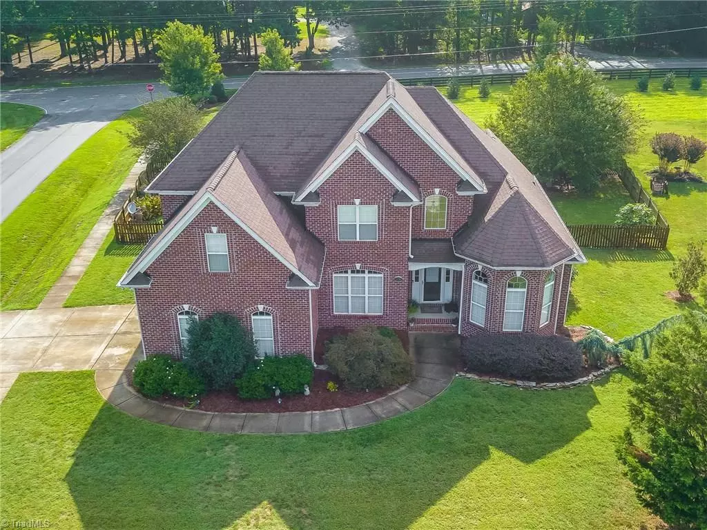 Oak Ridge, NC 27310,5726 Mabe DR