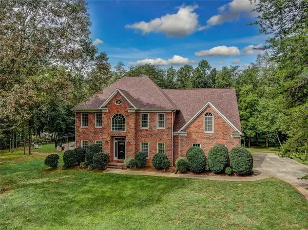 6197 Windsor Farme RD, Summerfield, NC 27358