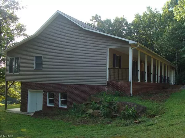 Hays, NC 28635,1346 Overland TRL