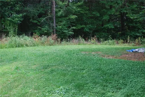 Mocksville, NC 27028,320 Mountview DR