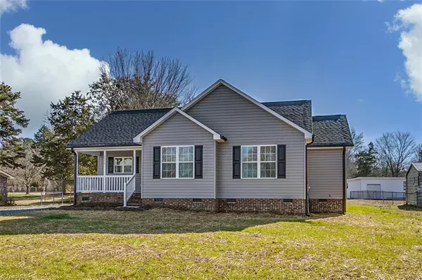 1112 Heathwood RD, Randleman, NC 27317