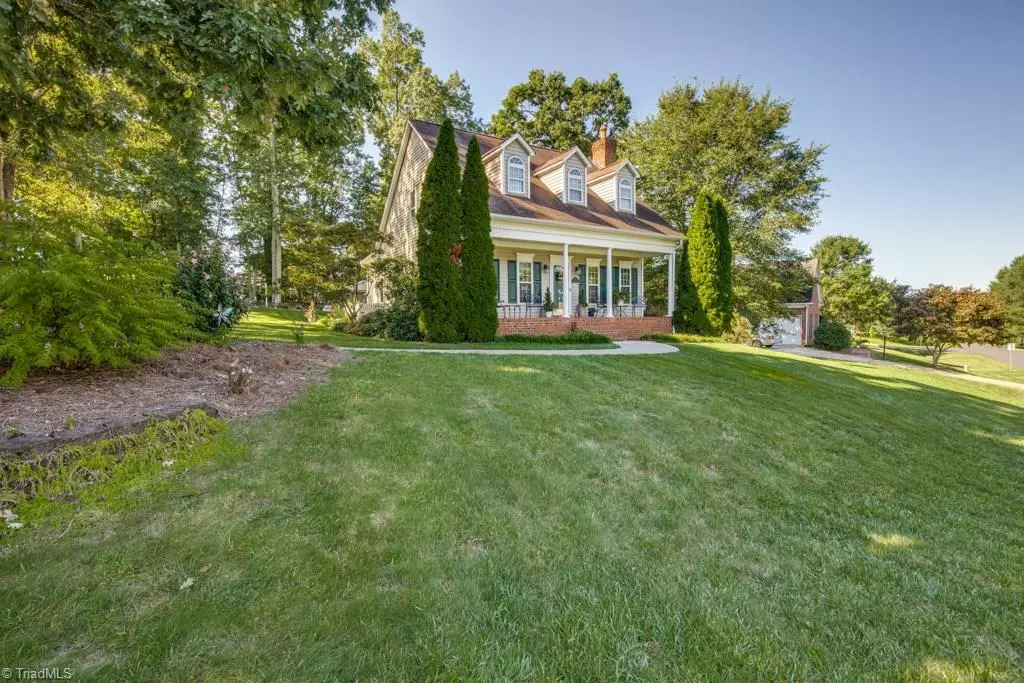 King, NC 27021,201 Cotswold LN