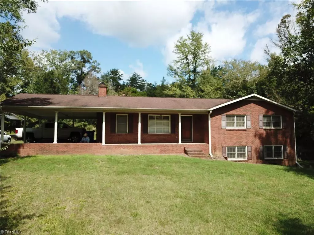 Mocksville, NC 27028,1089 Country LN