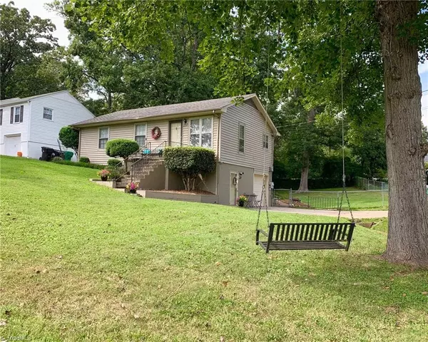 237 Crestwood CIR, High Point, NC 27260