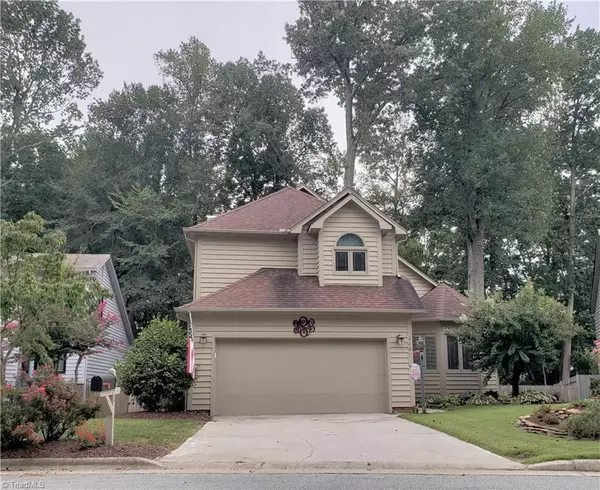 422 Chester Woods CT, High Point, NC 27262