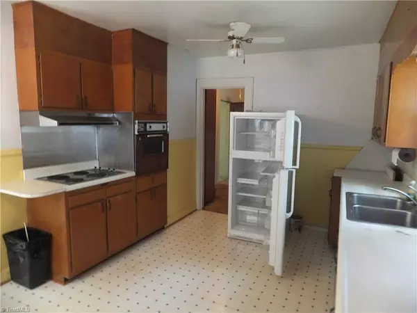 High Point, NC 27265,2304 Hickswood RD