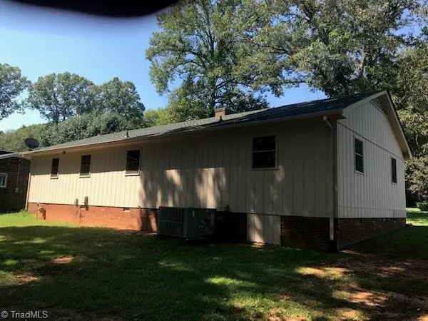 Ramseur, NC 27316,314 Forestview ST