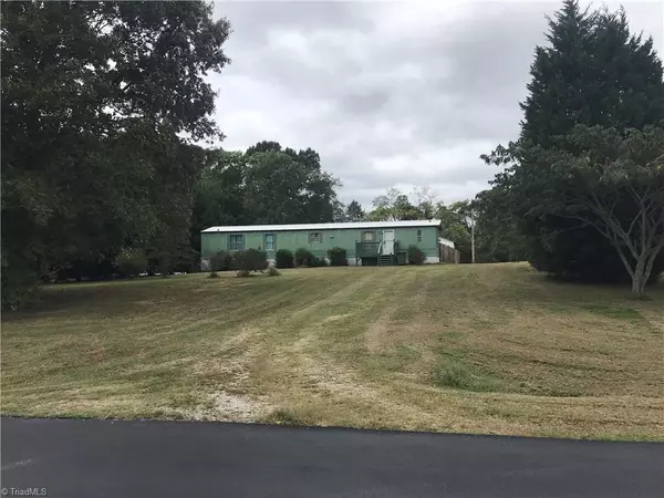 244 Twelve Oaks DR, Linwood, NC 27299