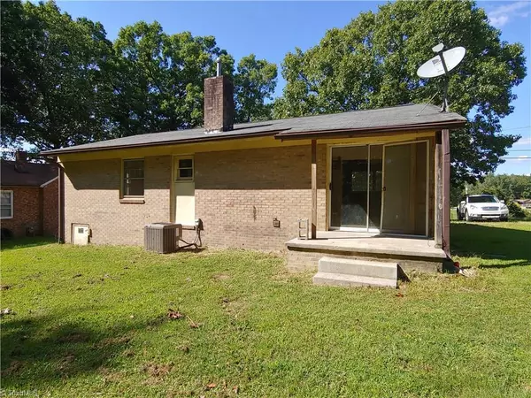 High Point, NC 27263,1208 E Springfield RD