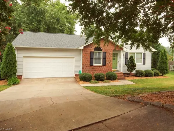 2622 Northfork TER, High Point, NC 27265